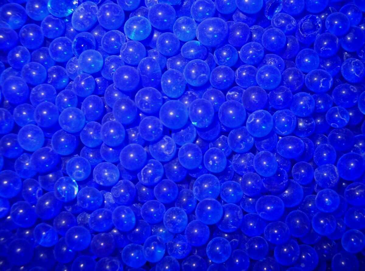 indicating blue silica gel beads for moisture absorbent